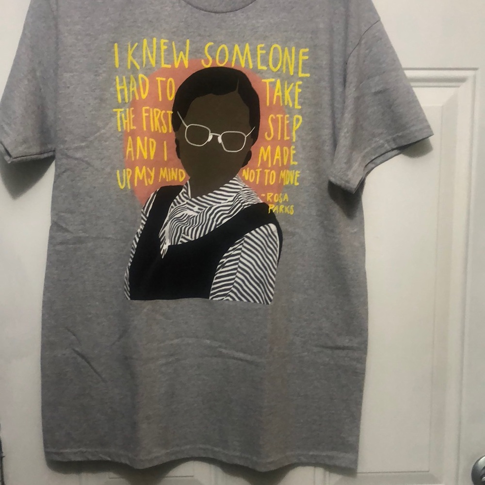 Medium heather gray Rosa Parks motivational tee shirt.  Length/28, Chest/39.